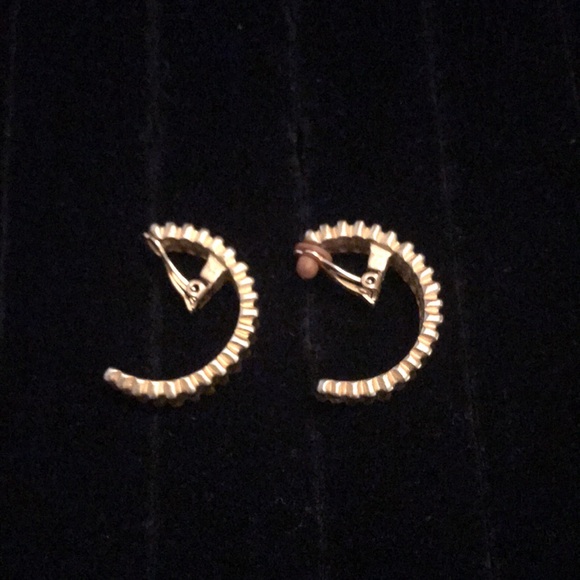 🟠 Givenchy Earrings - Gold Tone Clip Ons - Picture 4 of 12